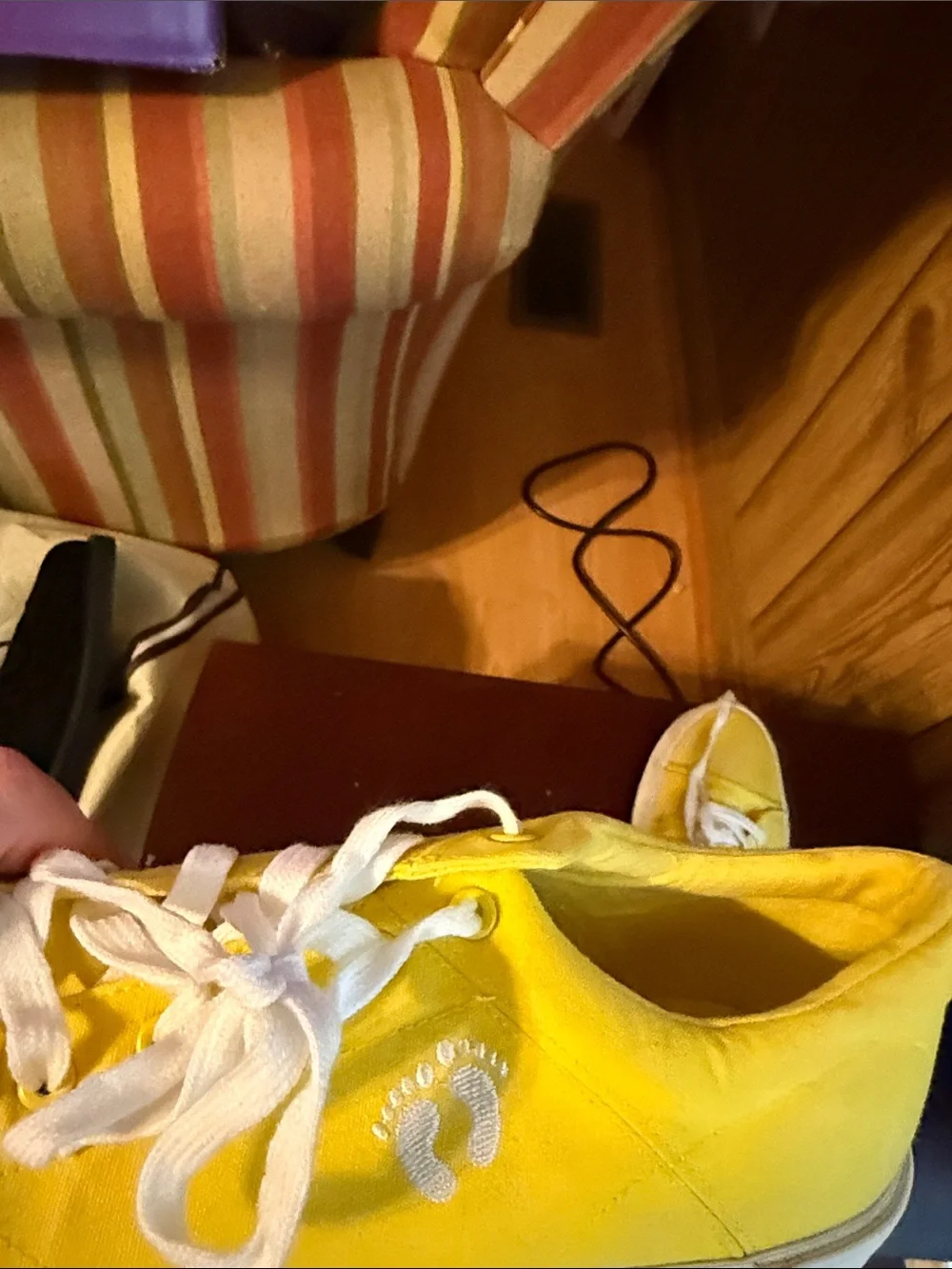 Hang Ten Yellow Canvas Athletic Shoes with White Laces